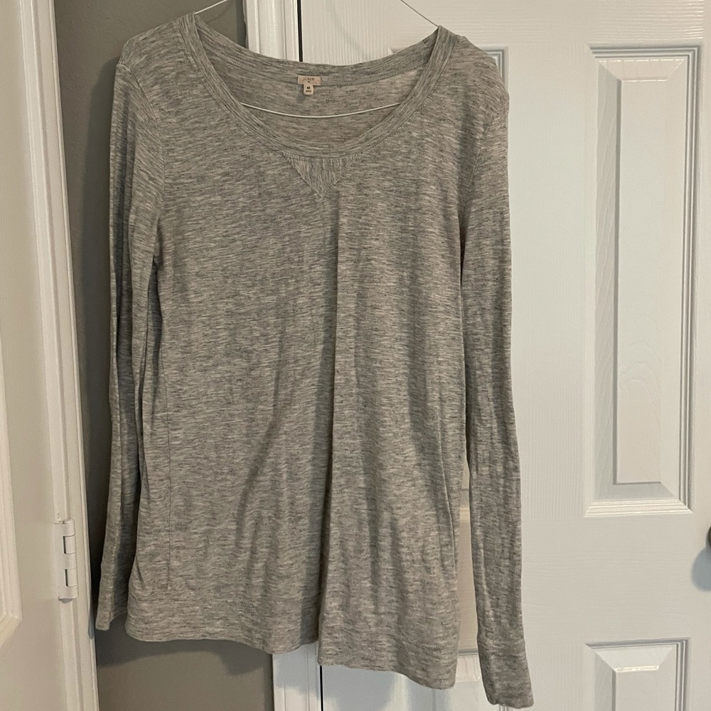 EUC J. Crew size Medium women’s long sleeve gray lightweight shirt
